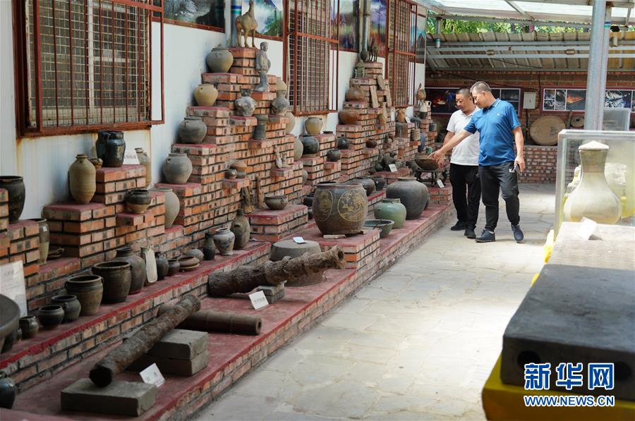 （新華全媒頭條·走向我們的小康生活·圖文互動(dòng)）（9）長(zhǎng)城腳下，小康村串成“珍珠鏈”