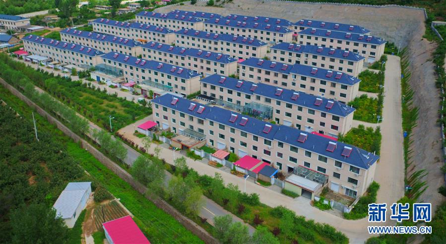 （新華全媒頭條·走向我們的小康生活·圖文互動(dòng)）（12）長(zhǎng)城腳下，小康村串成“珍珠鏈”