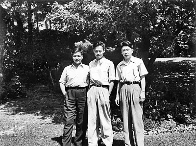 舍我其誰(shuí)報(bào)國(guó)志，碧血丹心愛(ài)國(guó)情