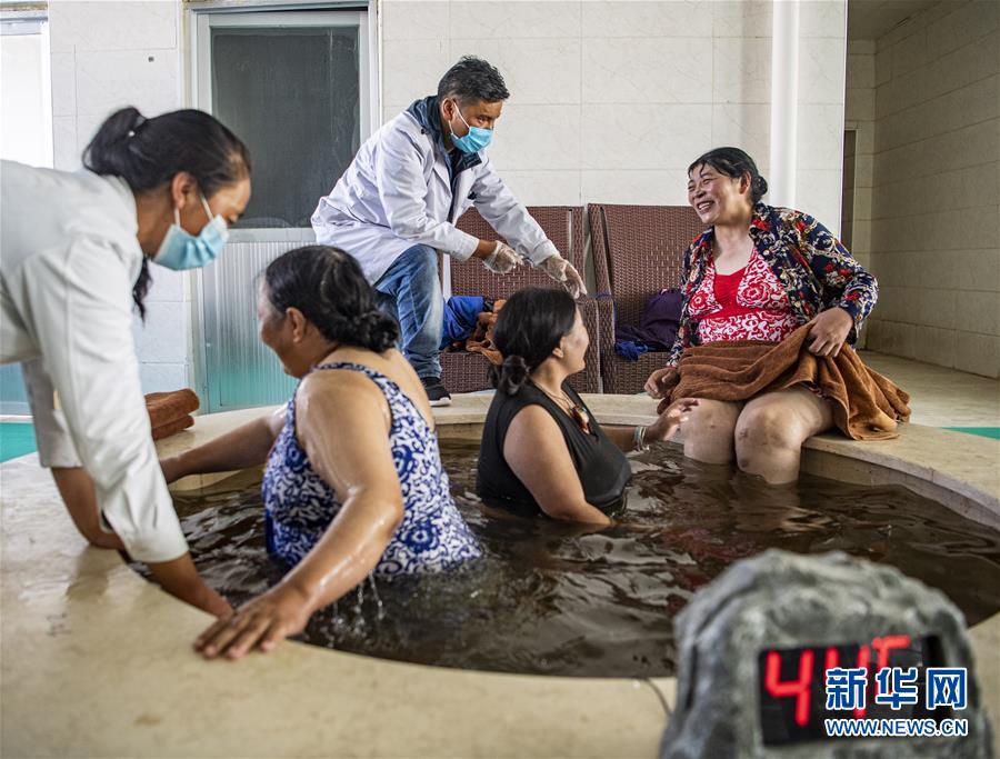 （新華全媒頭條·走向我們的小康生活·圖文互動）（10）扎西德勒，我們的新家園——西藏易地扶貧搬遷搬出幸福美好新生活